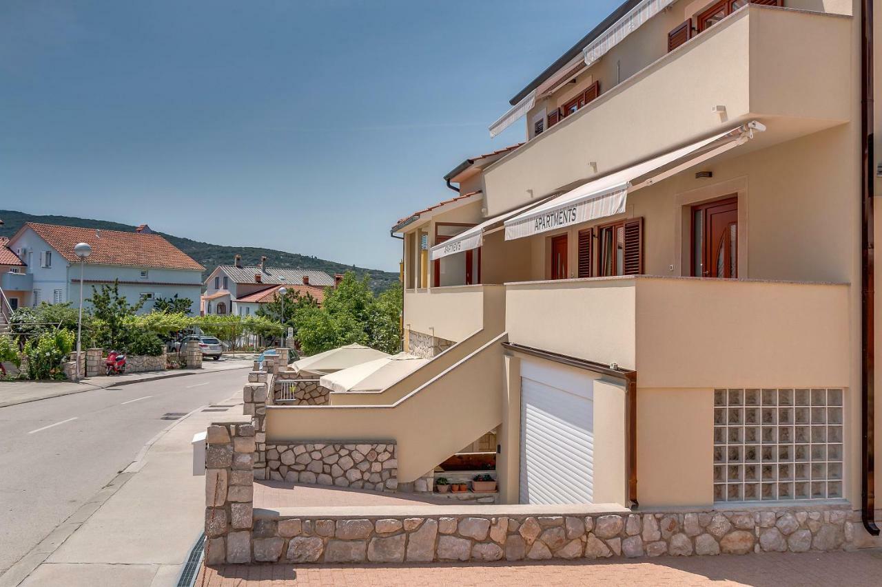 Apartments Eva เซรส ภายนอก รูปภาพ