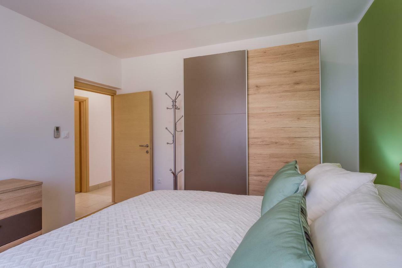 Apartments Eva เซรส ภายนอก รูปภาพ