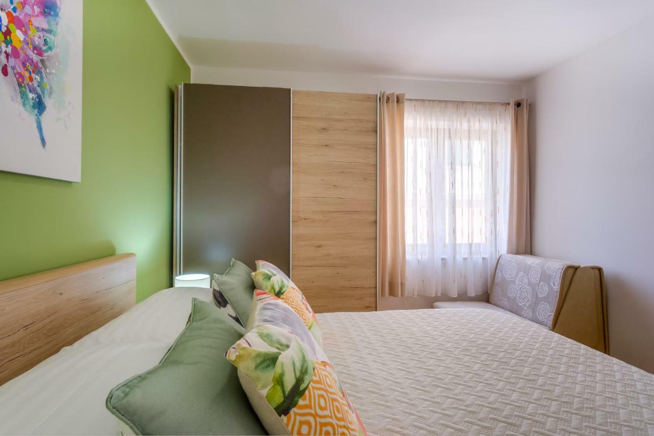Apartments Eva เซรส ภายนอก รูปภาพ