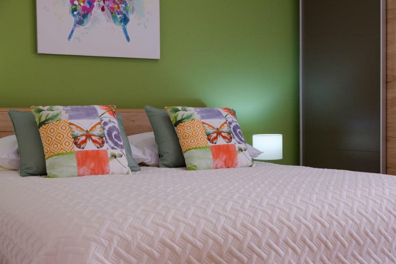 Apartments Eva เซรส ภายนอก รูปภาพ