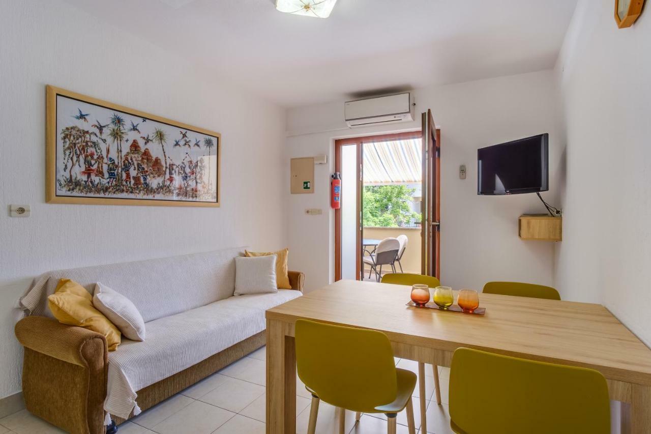 Apartments Eva เซรส ภายนอก รูปภาพ